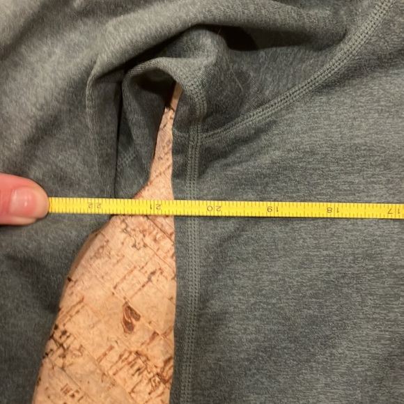 Vuori halo hoodie - Picture 6 of 8